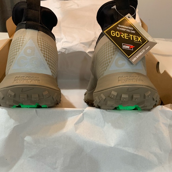 NIKE ACG MOUNTAIN FLY GORE TEX ALL WEATHER PROOF - Picture 6 of 8